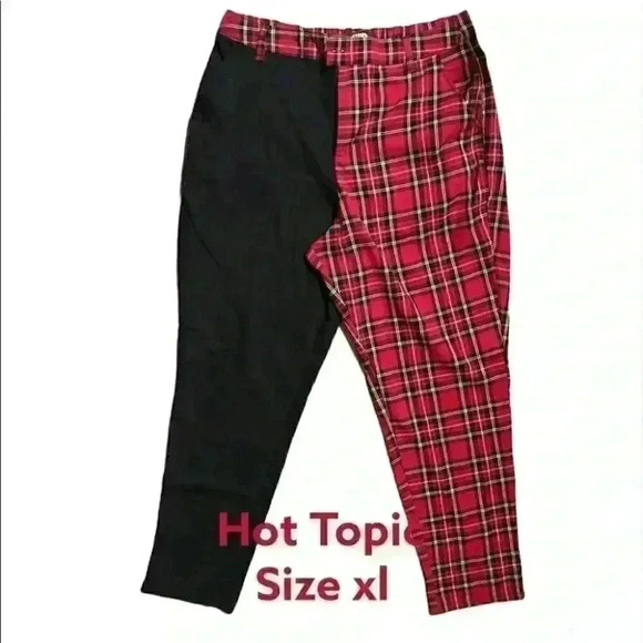 HOT TOPIC RED BLACK PLAID PANTS WOMEN SIZE XL - Picture 1 of 6